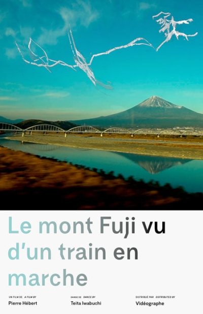 Le Mont Fuji vu d'un train en marche